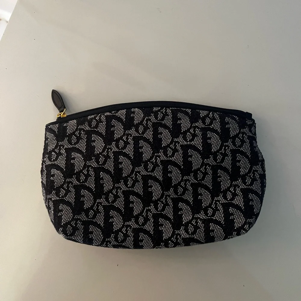 Dior Monogram Makeup Bag - Picture 1 of 5